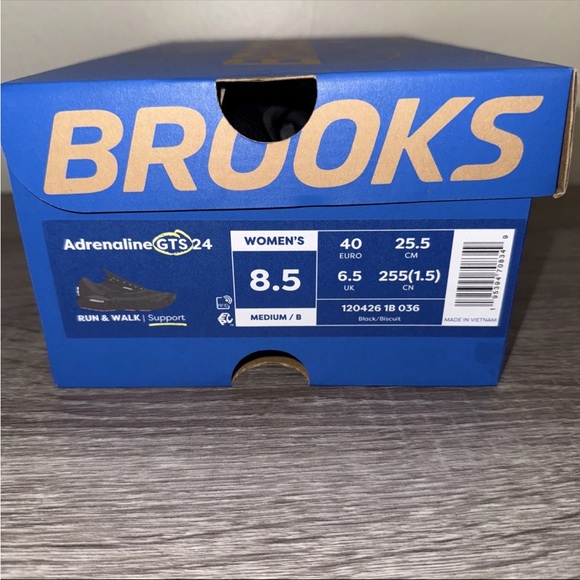 Brooks Black Athletic Shoes - Picture 4 of 5